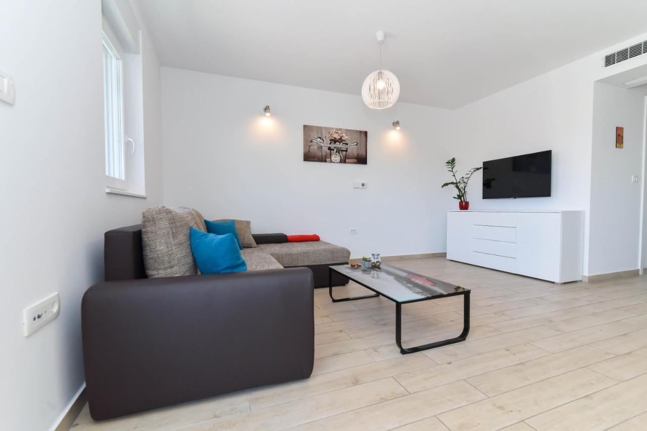 Apartments "The Little Prince" Zara Esterno foto